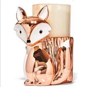 *Last one!* Bath and body works fox pedestal 3 wick candle holder